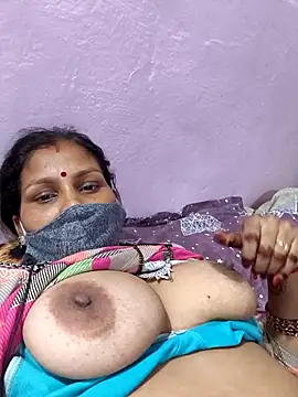 Love-pari077 online show from October 22, 2025, 3:12 pm