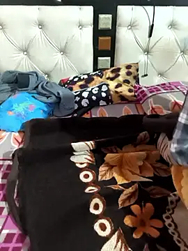 Love-pari077 online show from December 3, 2025, 3:10 pm