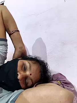 Love-pari077 online show from January 6, 2026, 12:36 am