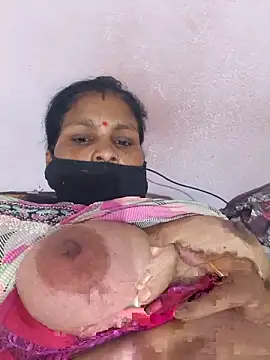 Love-pari077 online show from May 19, 2026, 4:52 am