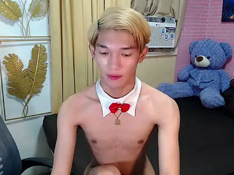 fuckerfriendsxx online show from April 28, 2026, 3:28 pm