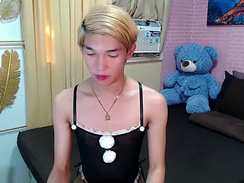 Snapshot of fuckerfriendsxx chatting on May 4, 2026, 10:39 pm fuckerfriendsxx online show from May 4, 2026, 10:39 pm