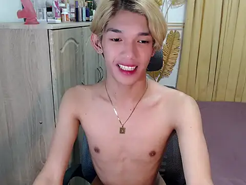 Snapshot of fuckerfriendsxx chatting on June 16, 2026, 6:27 am fuckerfriendsxx online show from June 16, 2026, 6:27 am