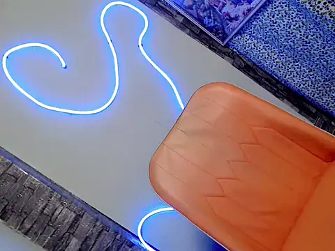 shiena sexy online show from May 1, 2026, 5:56 am