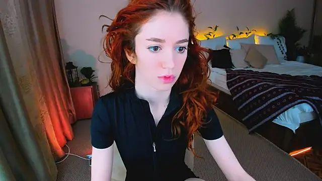 ChristinaConteeree online show from February 8, 2026, 9:13 am