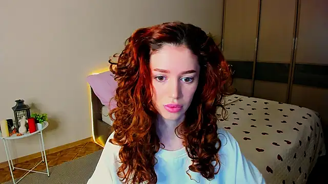 ChristinaConteeree online show from April 20, 2026, 3:31 am
