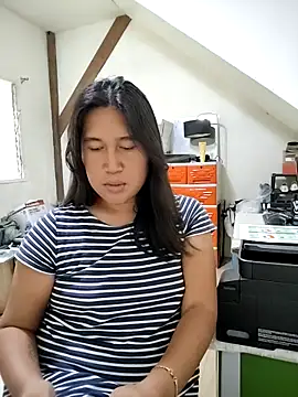 Snapshot of Romantic_Sabrina chatting on September 26, 2025, 11:31 pm Romantic Sabrina online show from September 26, 2025, 11:31 pm