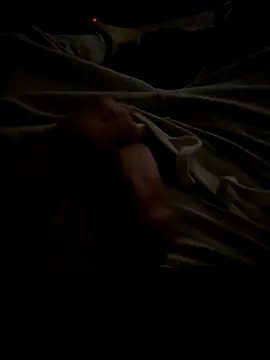 Snapshot of Frankieyyy1 chatting on November 25, 2025, 12:43 am Frankieyyy1 online show from November 25, 2025, 12:43 am