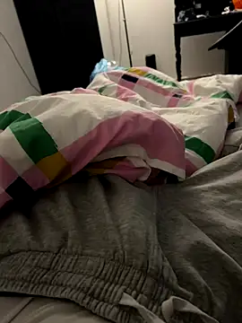 Snapshot of Frankieyyy1 chatting on November 26, 2025, 10:55 pm Frankieyyy1 online show from November 26, 2025, 10:55 pm