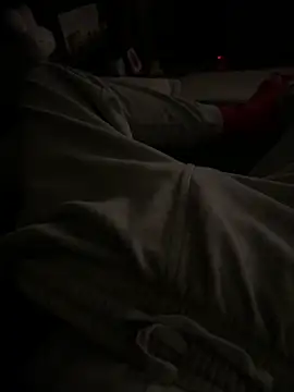 Snapshot of Frankieyyy1 chatting on December 14, 2025, 1:22 am Frankieyyy1 online show from December 14, 2025, 1:22 am