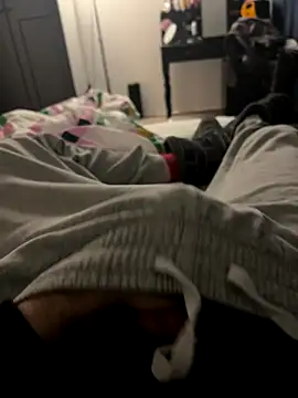 Snapshot of Frankieyyy1 chatting on December 15, 2025, 8:57 pm Frankieyyy1 online show from December 15, 2025, 8:57 pm