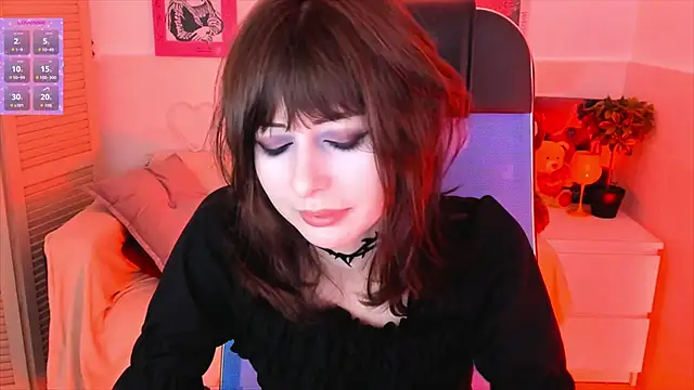 Snapshot of CrystallBloom chatting on October 14, 2025, 2:34 am CrystallBloom online show from October 14, 2025, 2:34 am