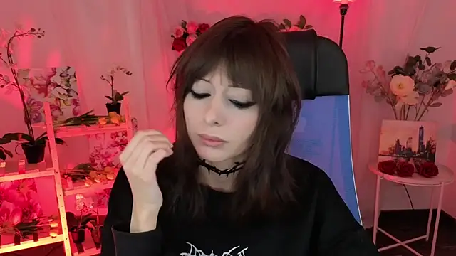 Snapshot of CrystallBloom chatting on January 14, 2026, 7:30 pm CrystallBloom online show from January 14, 2026, 7:30 pm