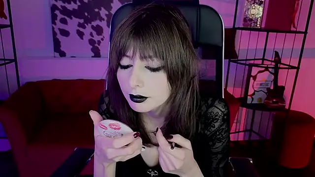 Snapshot of CrystallBloom chatting on February 14, 2026, 7:21 pm CrystallBloom online show from February 14, 2026, 7:21 pm