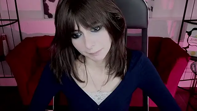 Snapshot of CrystallBloom chatting on March 6, 2026, 1:29 pm CrystallBloom online show from March 6, 2026, 1:29 pm