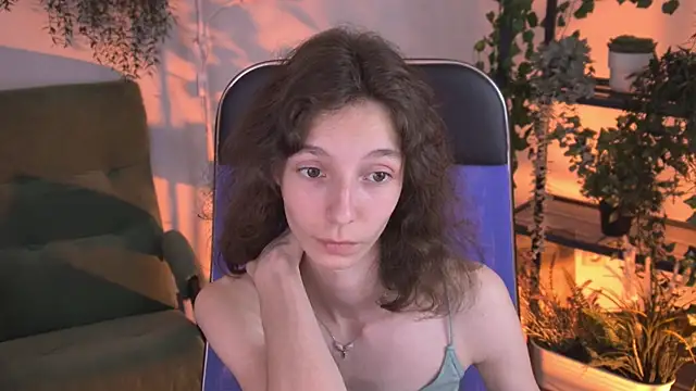 EmmanuellBrown online show from June 3, 2026, 2:33 pm