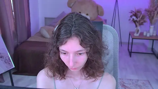 Snapshot of EmmanuellBrown chatting on July 9, 2026, 7:23 am EmmanuellBrown online show from July 9, 2026, 7:23 am