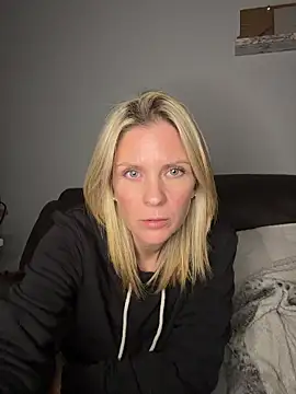 Snapshot of Lexi-Lux-X chatting on November 26, 2025, 3:07 am Lexi-Lux-X online show from November 26, 2025, 3:07 am