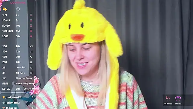 AngelAnty online show from October 31, 2025, 3:24 pm