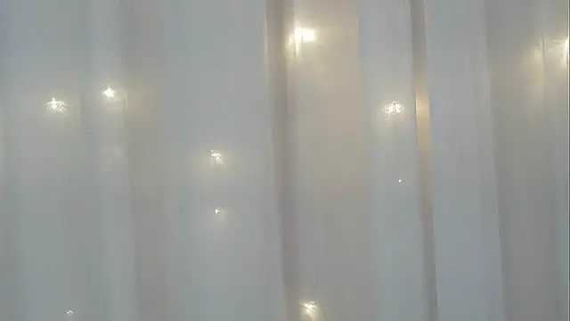 Snapshot of angelainparis28 chatting on October 15, 2025, 6:02 am angelainparis28 online show from October 15, 2025, 6:02 am