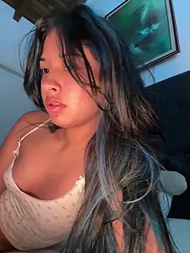 lynn9000 online show from February 22, 2026, 1:40 am