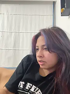 lynn9000 online show from July 17, 2026, 11:31 pm