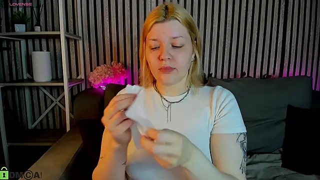 Michele Greenn online show from May 11, 2026, 1:11 am