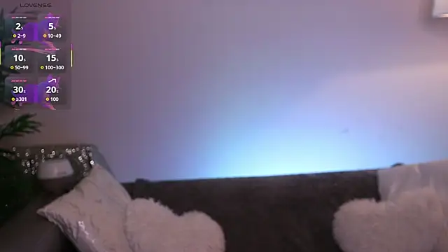 NovaHollisx online show from October 6, 2025, 5:49 am