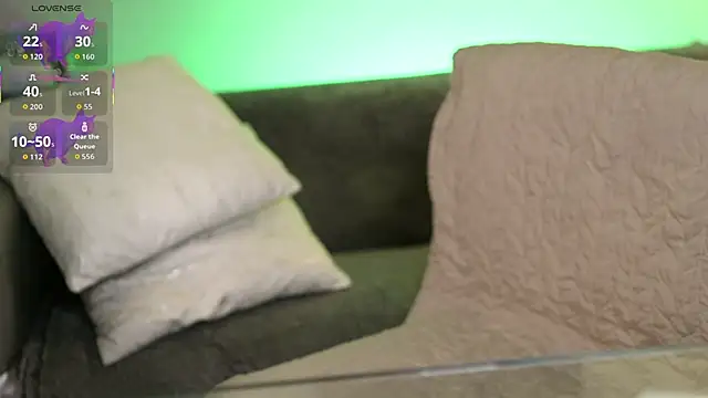 NovaHollisx online show from October 19, 2025, 4:24 am