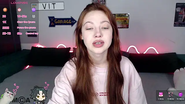 Snapshot of AmourLily chatting on July 5, 2026, 6:20 am AmourLily online show from July 5, 2026, 6:20 am