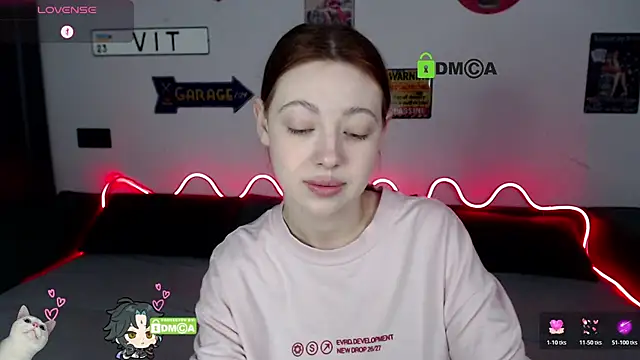 Snapshot of AmourLily chatting on July 9, 2026, 6:28 am AmourLily online show from July 9, 2026, 6:28 am