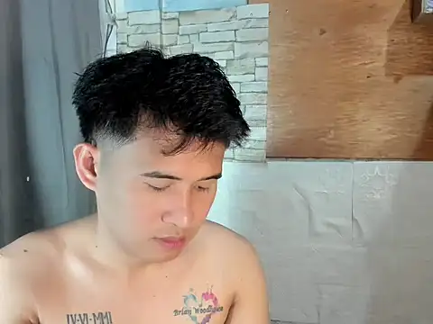 Snapshot of Adim-pinoy146 chatting on May 6, 2026, 9:03 am Adim-pinoy146 online show from May 6, 2026, 9:03 am