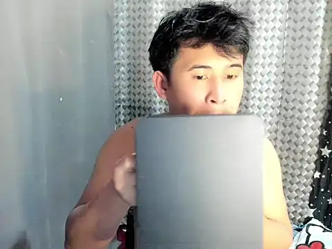 Snapshot of Adim-pinoy146 chatting on June 2, 2026, 6:04 am Adim-pinoy146 online show from June 2, 2026, 6:04 am