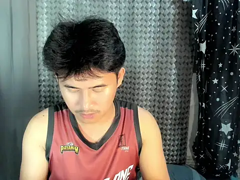 Snapshot of Adim-pinoy146 chatting on June 8, 2026, 1:39 am Adim-pinoy146 online show from June 8, 2026, 1:39 am