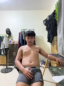 Snapshot of Adim-pinoy146 chatting on June 18, 2026, 10:36 pm Adim-pinoy146 online show from June 18, 2026, 10:36 pm