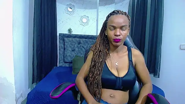 mia  thomson  online show from February 10, 2026, 12:53 pm