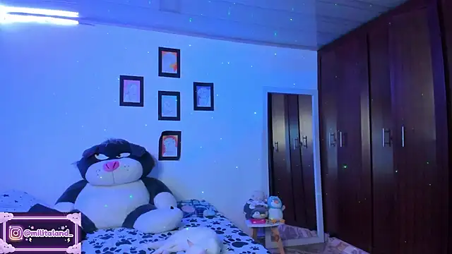 milita houston online show from October 16, 2025, 1:39 am