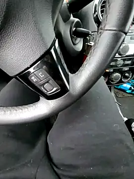 Snapshot of giova17cm chatting on October 31, 2025, 3:02 pm giova17cm online show from October 31, 2025, 3:02 pm