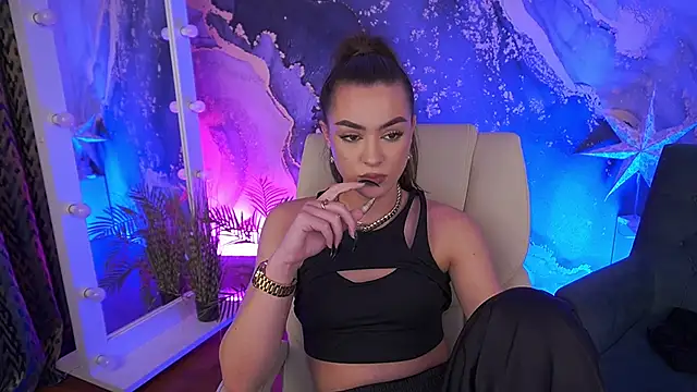Snapshot of EricaSin chatting on June 3, 2026, 2:33 pm EricaSin online show from June 3, 2026, 2:33 pm