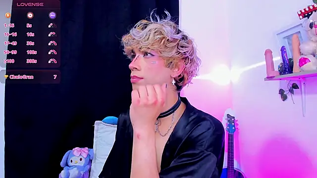 Cooperrosscute233 online show from October 17, 2025, 2:26 am