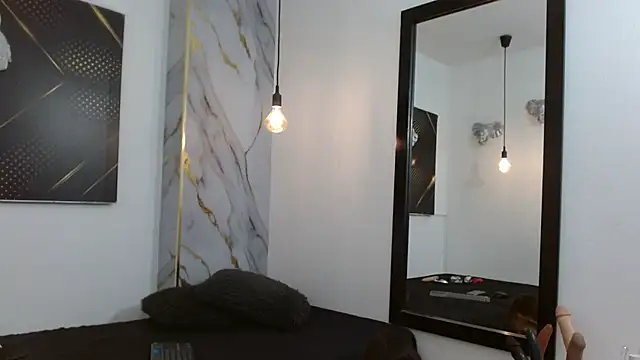 Snapshot of HannaHot_69 chatting on April 7, 2026, 11:43 am HannaHot 69 online show from April 7, 2026, 11:43 am