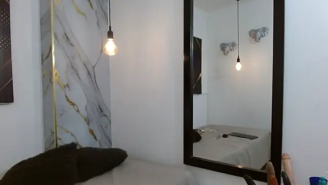 Snapshot of HannaHot_69 chatting on April 8, 2026, 12:05 pm HannaHot 69 online show from April 8, 2026, 12:05 pm