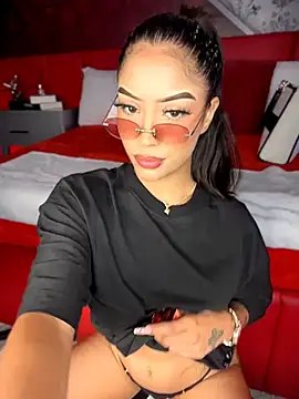 Snapshot of MystiqueXXX chatting on June 19, 2026, 1:15 pm MystiqueXXX online show from June 19, 2026, 1:15 pm