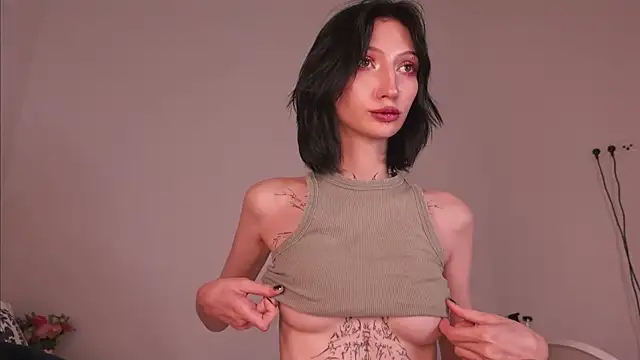 Snapshot of May_suki chatting on September 17, 2025, 6:42 pm May suki online show from September 17, 2025, 6:42 pm