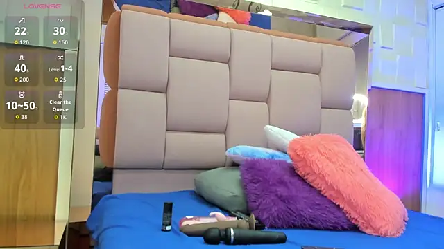 Snapshot of valeriahenao1 chatting on September 19, 2025, 7:14 pm valeriahenao1 online show from September 19, 2025, 7:14 pm