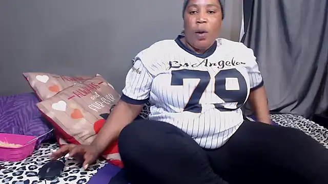 Snapshot of chockclitx5 chatting on September 25, 2025, 2:54 pm chockclitx5 online show from September 25, 2025, 2:54 pm