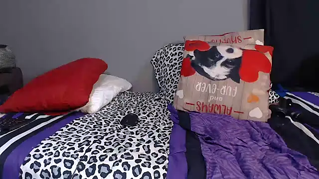 Snapshot of chockclitx5 chatting on October 3, 2025, 6:49 pm chockclitx5 online show from October 3, 2025, 6:49 pm