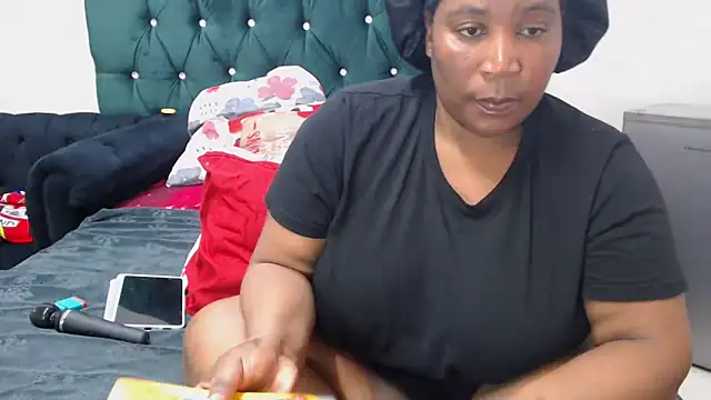 Snapshot of chockclitx5 chatting on October 21, 2025, 1:45 pm chockclitx5 online show from October 21, 2025, 1:45 pm