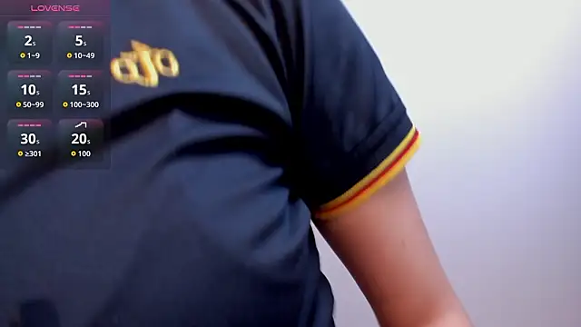 Emmaa white  online show from February 2, 2026, 5:11 pm