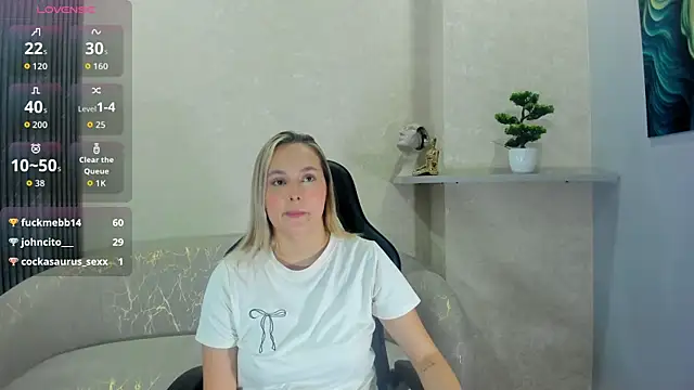 Snapshot of Emmaa_white_ chatting on June 22, 2026, 5:32 pm Emmaa white online show from June 22, 2026, 5:32 pm